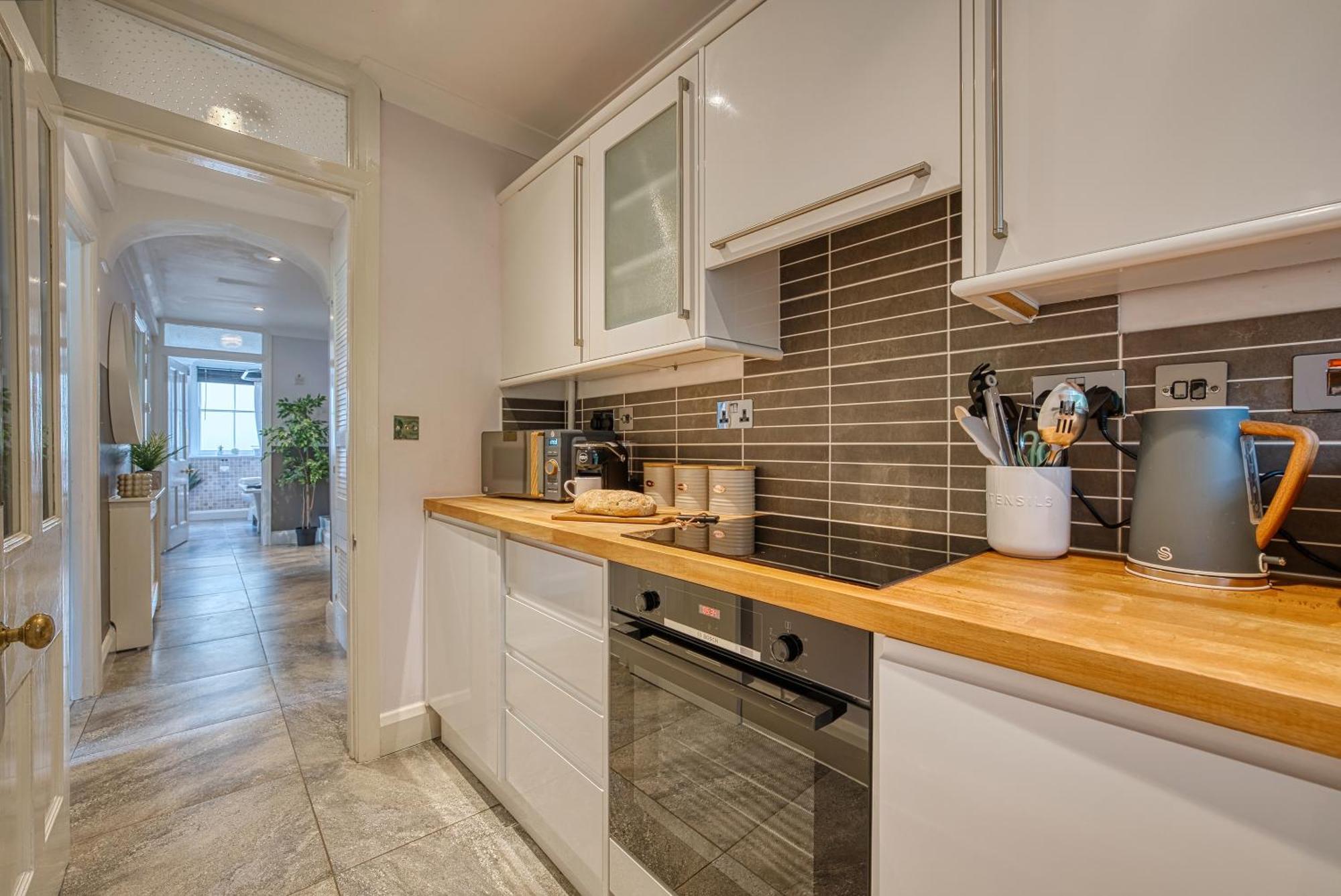 2 Bedroom Stylish Spacious Apt, Sleeps 6, Central Cheltenham, With Free Parking - By Blue Puffin Stays Luaran gambar