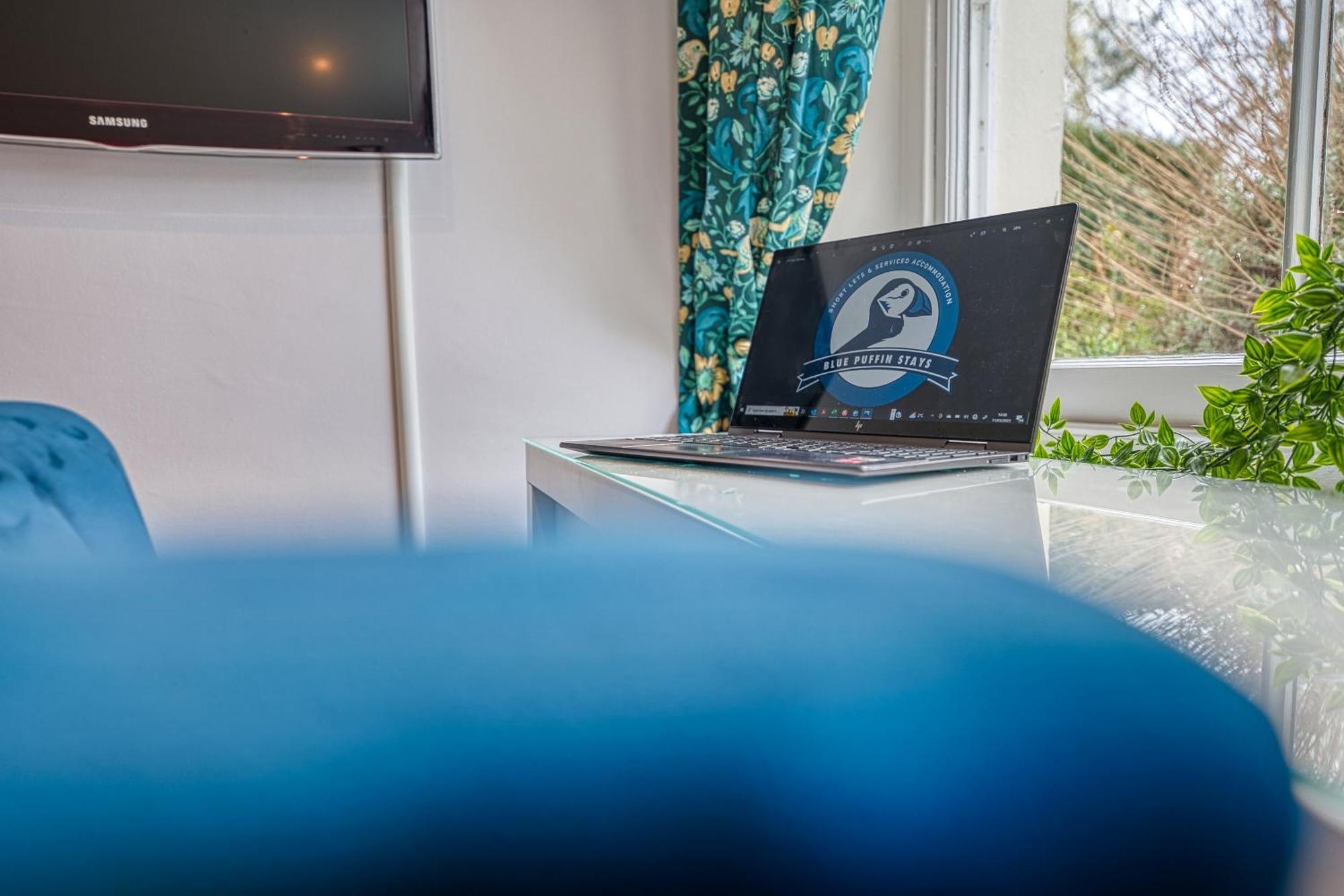 2 Bedroom Stylish Spacious Apt, Sleeps 6, Central Cheltenham, With Free Parking - By Blue Puffin Stays Luaran gambar