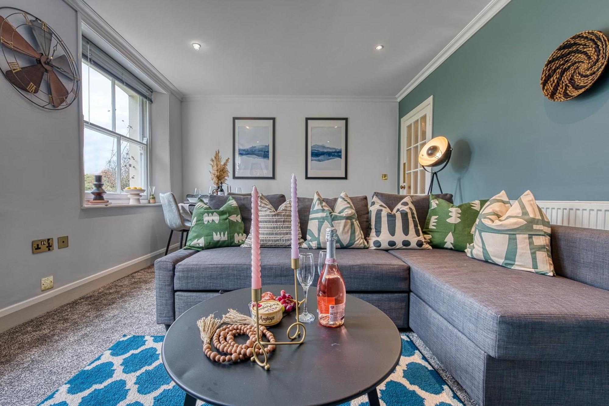 2 Bedroom Stylish Spacious Apt, Sleeps 6, Central Cheltenham, With Free Parking - By Blue Puffin Stays Luaran gambar